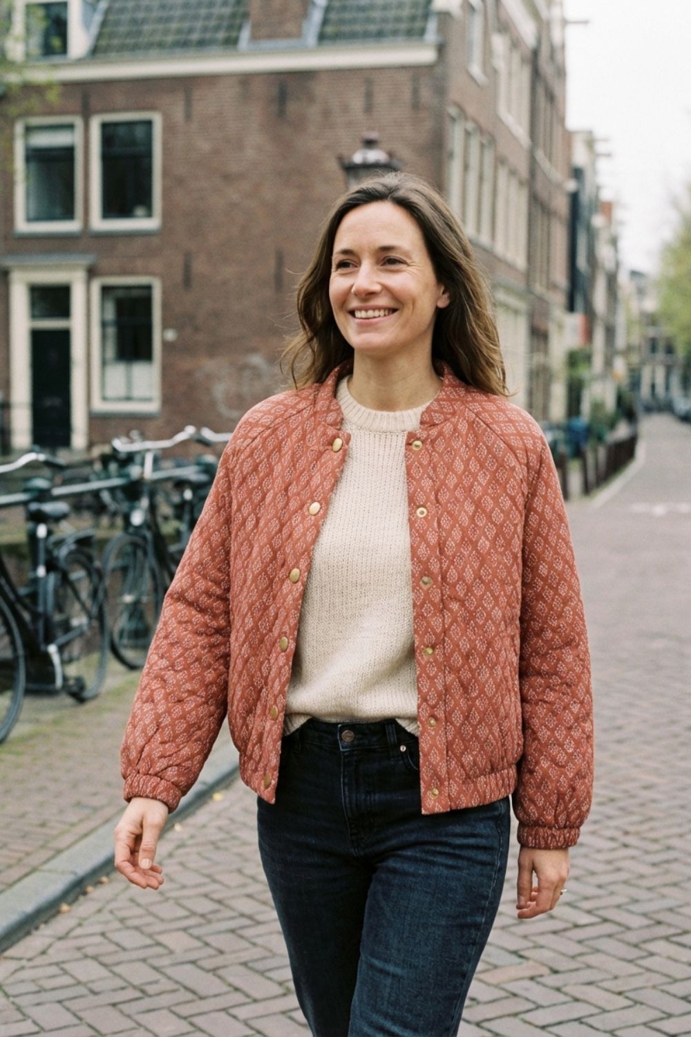 Damen Steppjacke mit Druckknöpfen und Stehkragen