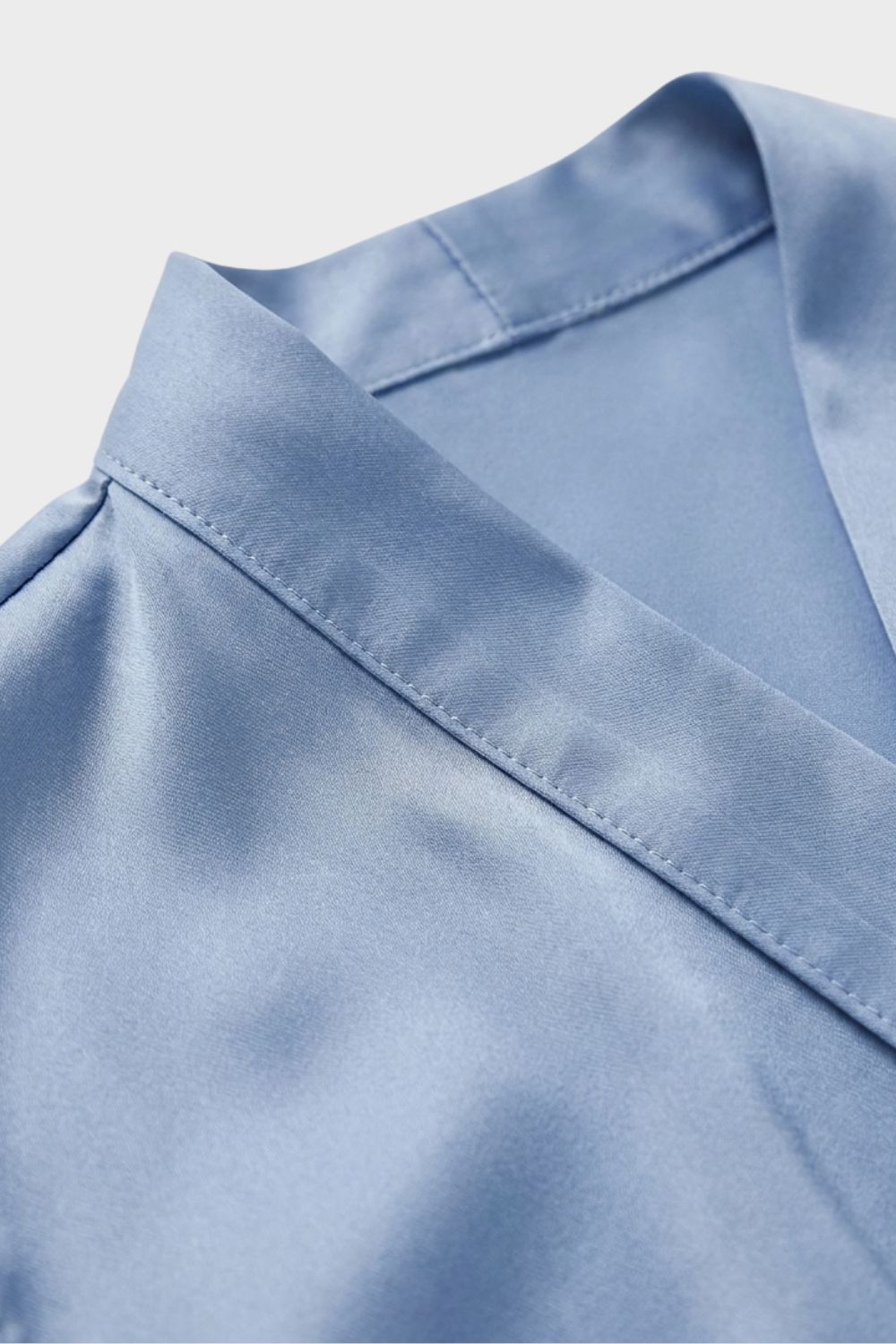 Damen Wickelbluse mit V-Ausschnitt und Langarm
