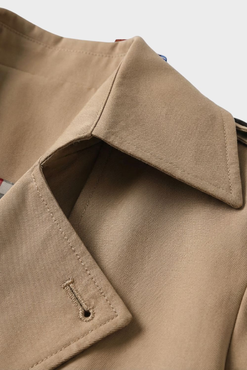 Trenchcoat Damen mit Gürtel und Doppelreihe